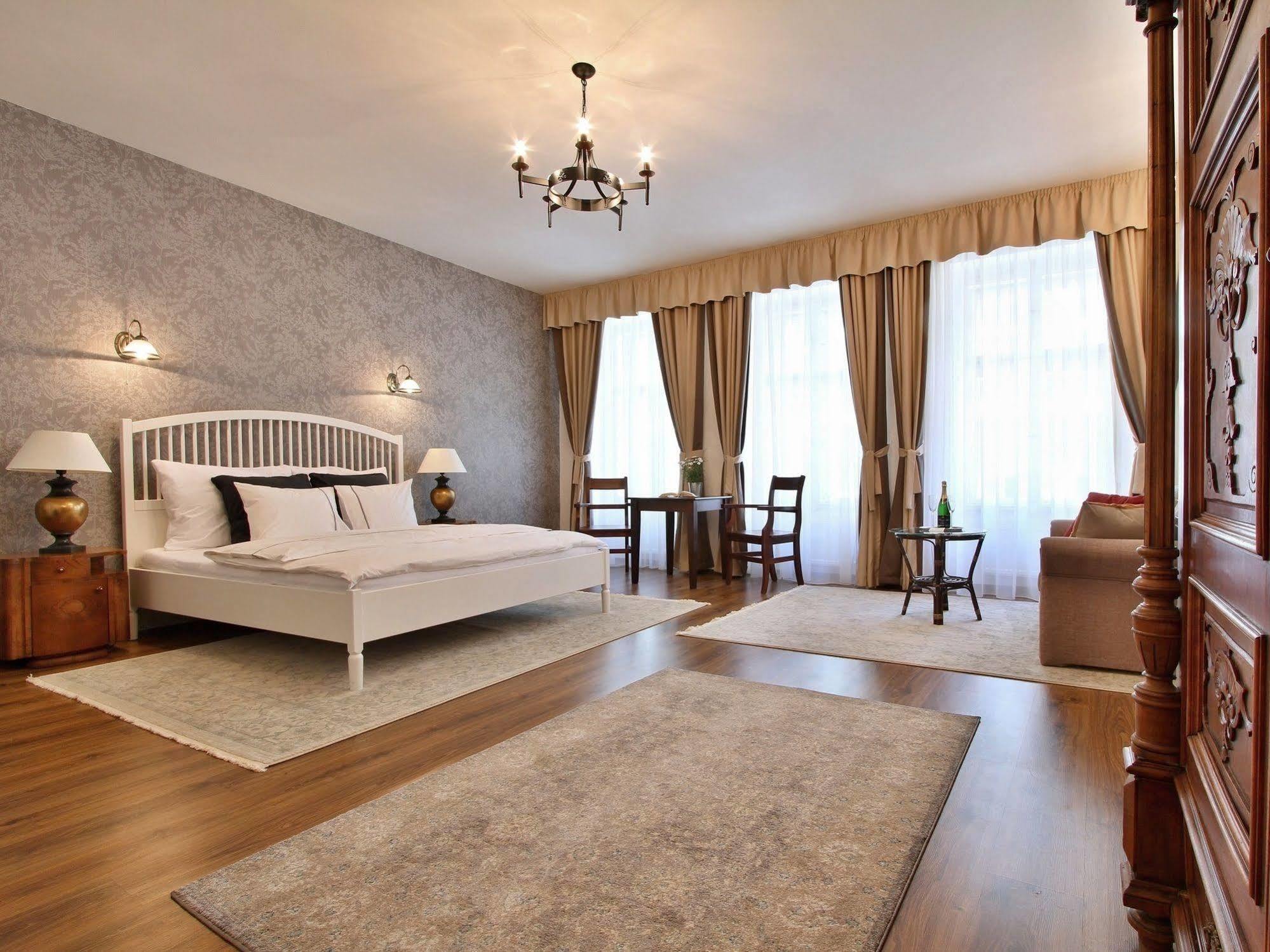 Hotel U Suteru Прага Екстер'єр фото